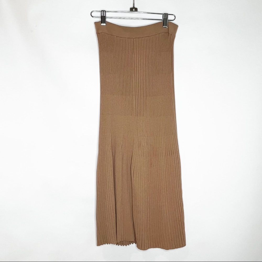 Aritzia Babaton | Ribbed Maxi Skirt